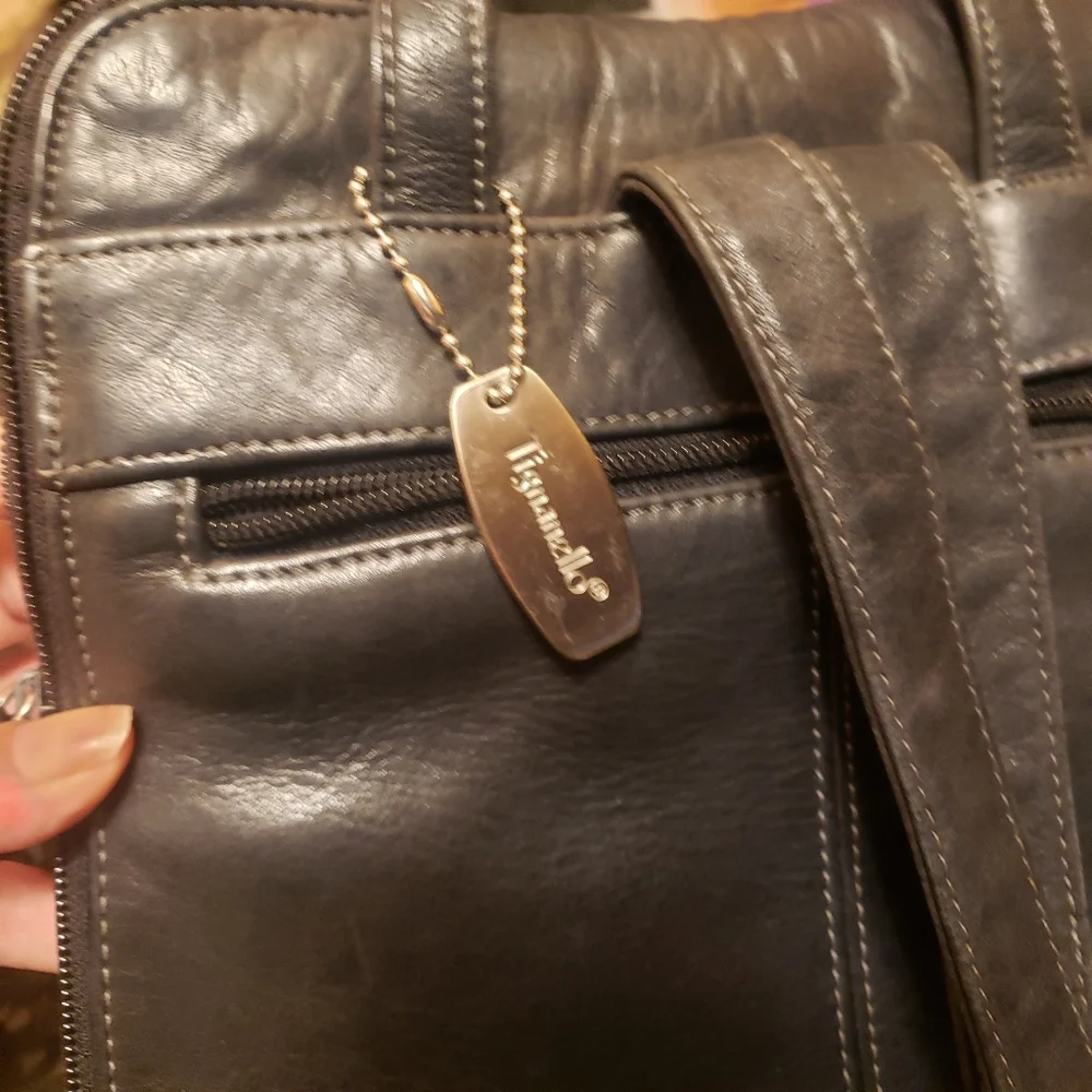 Vtg 90s TIGNANELLO Black unisex Leather CITY BACKPACK BAG